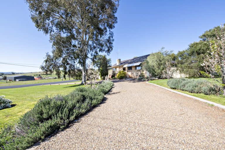4 bedroom house at 47-49 Marsh Street, Wellington NSW 2820 - photo 2