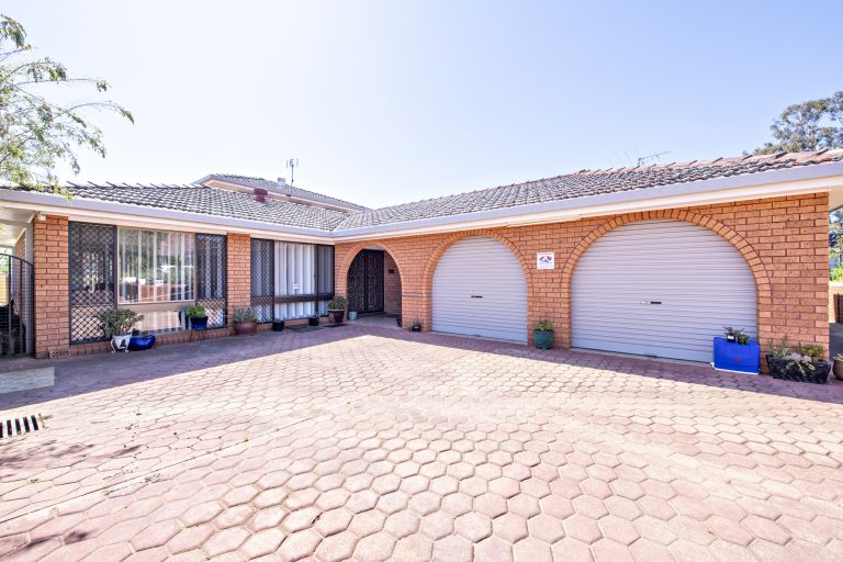 4 bedroom house at 30 Jean Street, Wellington NSW 2820