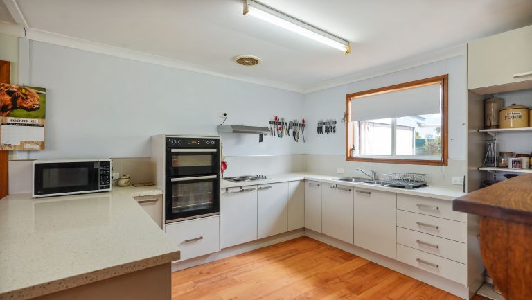 4 bedroom lifestyle property at 48L Obley Road, Dubbo NSW 2830 - photo 12