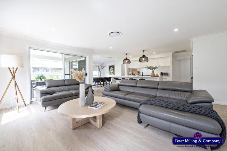 4 bedroom house at 1 Pelagic Court, Dubbo NSW 2830 - photo 3