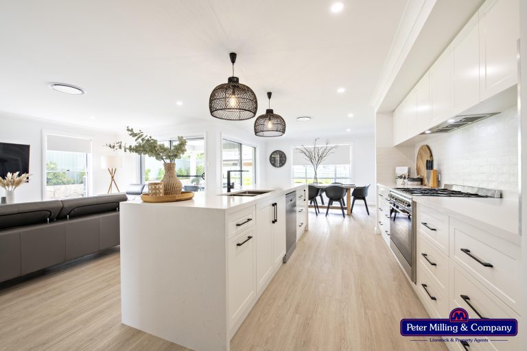 4 bedroom house at 1 Pelagic Court, Dubbo NSW 2830 - photo 4