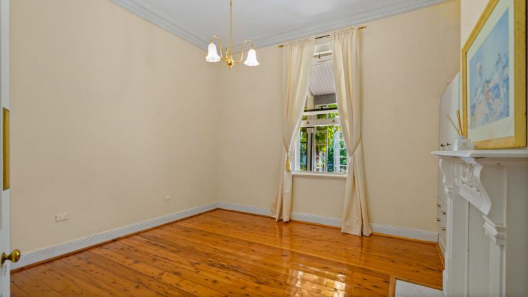 5 bedroom house at 392 Mitchell Highway, Wellington NSW 2820 - photo 11