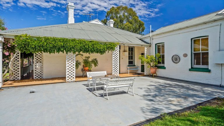 5 bedroom house at 392 Mitchell Highway, Wellington NSW 2820 - photo 17