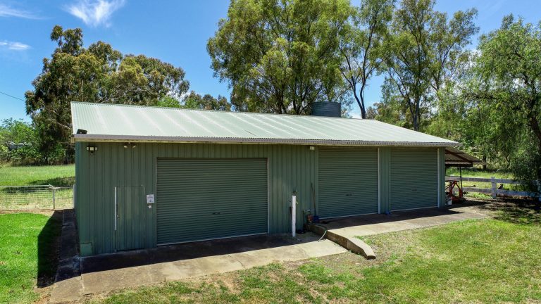 5 bedroom house at 392 Mitchell Highway, Wellington NSW 2820 - photo 26
