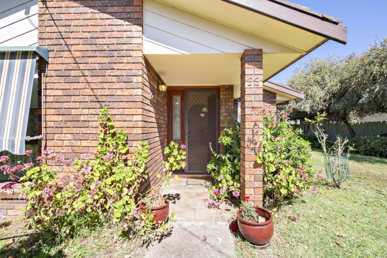 3 bedroom house at 33 Gipps Street, Wellington NSW 2820 - photo 4