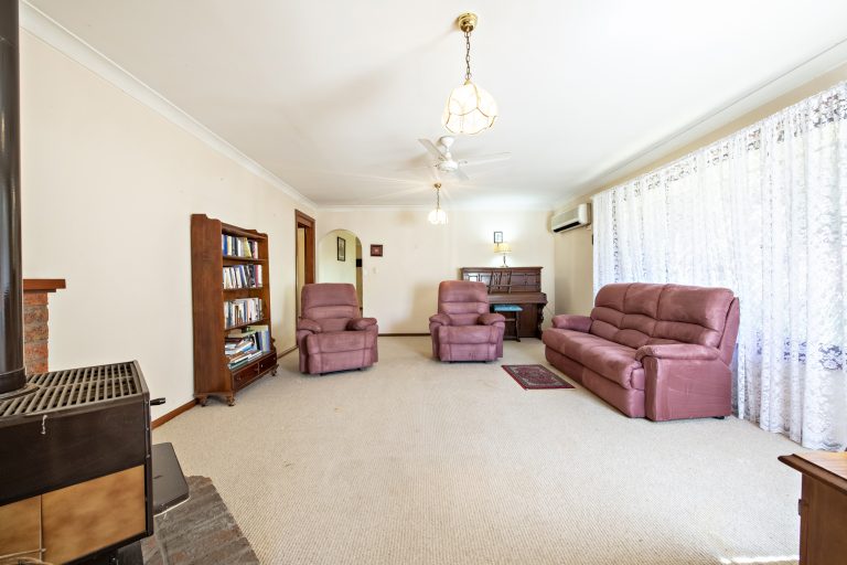 3 bedroom house at 33 Gipps Street, Wellington NSW 2820 - photo 7