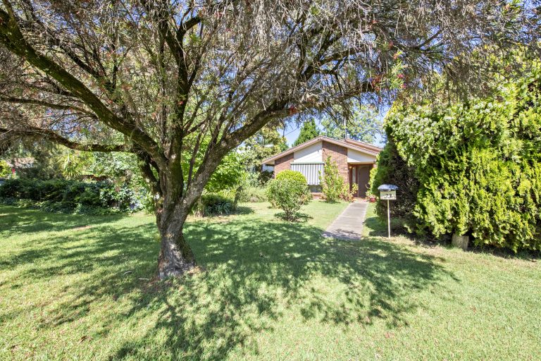 3 bedroom house at 33 Gipps Street, Wellington NSW 2820