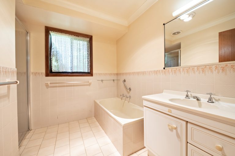 3 bedroom house at 33 Gipps Street, Wellington NSW 2820 - photo 9