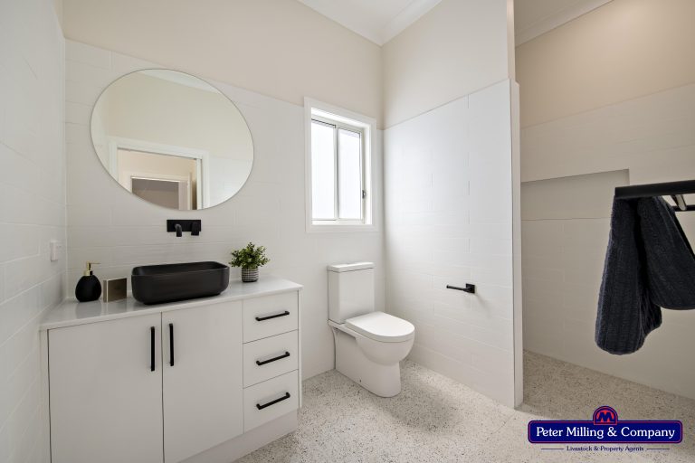 4 bedroom house at 14 Tamworth Street, Dubbo NSW 2830 - photo 7