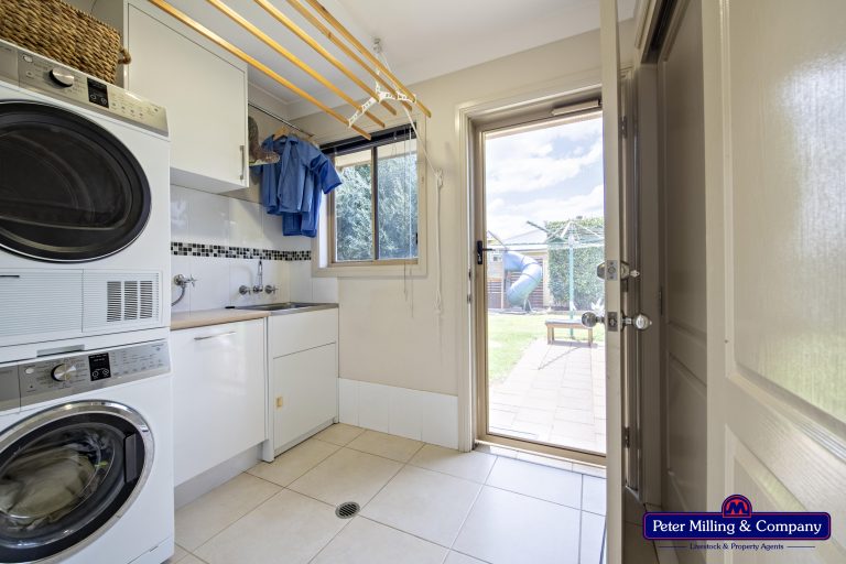 4 bedroom house at 7 Cobbity Avenue, Dubbo NSW 2830 - photo 10