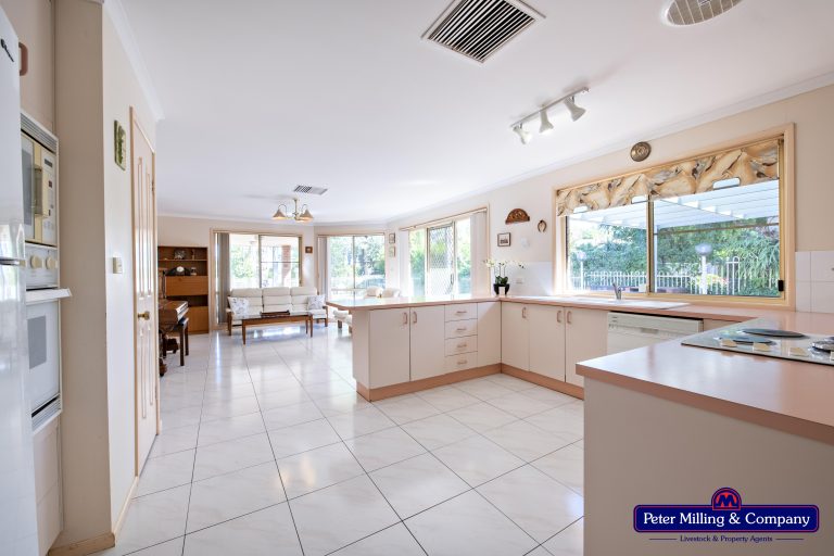 5 bedroom house at 3 Greenslopes Court, Dubbo NSW 2830 - photo 13
