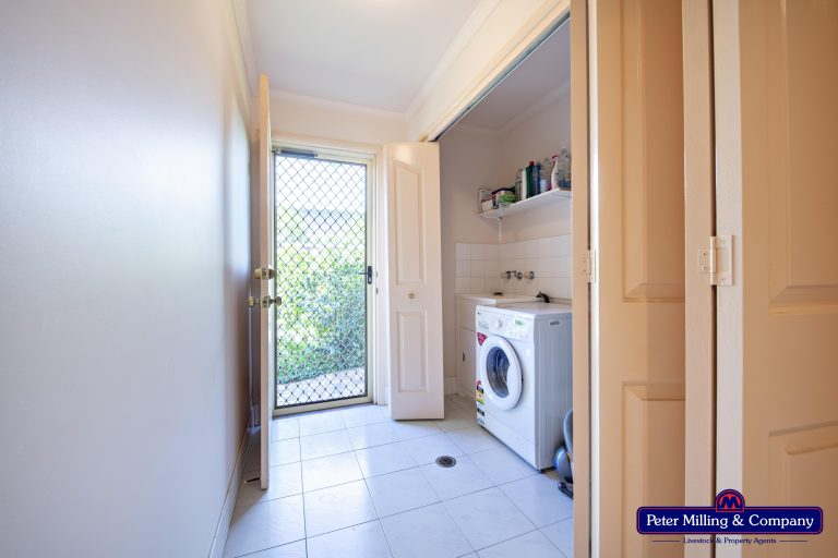 5 bedroom house at 3 Greenslopes Court, Dubbo NSW 2830 - photo 7