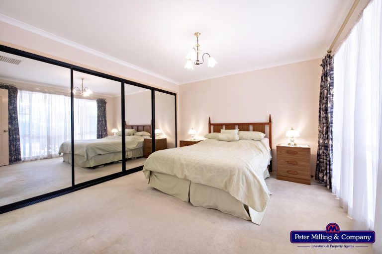 5 bedroom house at 3 Greenslopes Court, Dubbo NSW 2830 - photo 10