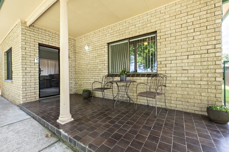 4 bedroom house at 34 Whiteley Street, Wellington NSW 2820 - photo 2