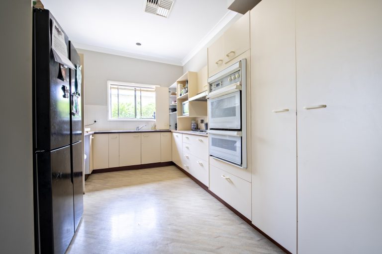 4 bedroom house at 34 Whiteley Street, Wellington NSW 2820 - photo 4