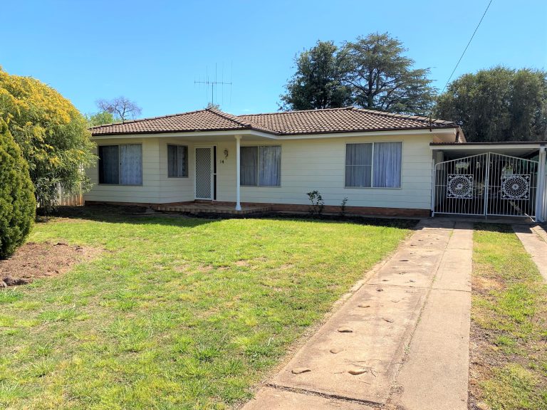 3 bedroom house at 14 Simpson Lane, Wellington NSW 2820