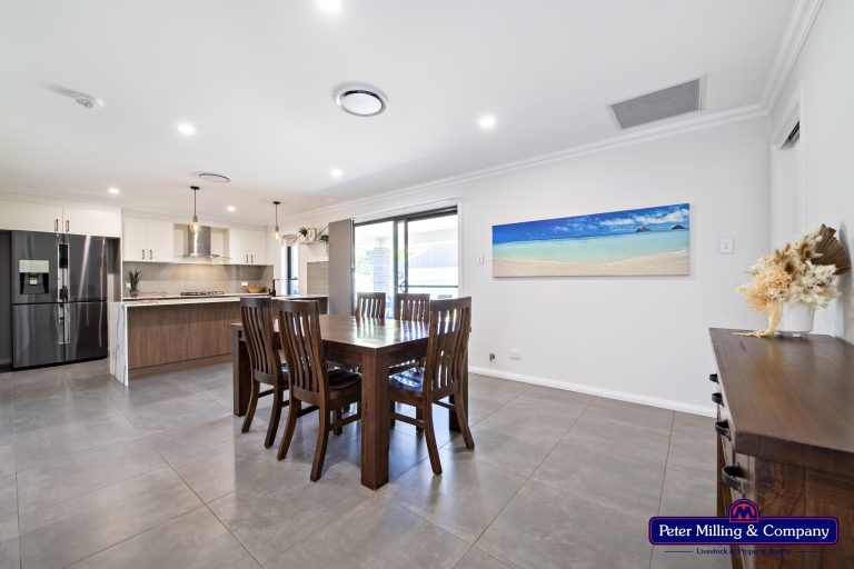 3 bedroom house at 60 Hindmarsh Esplanade, Dubbo NSW 2830 - photo 2