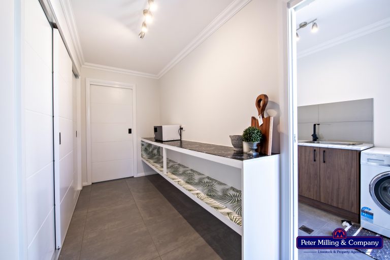 3 bedroom house at 60 Hindmarsh Esplanade, Dubbo NSW 2830 - photo 7