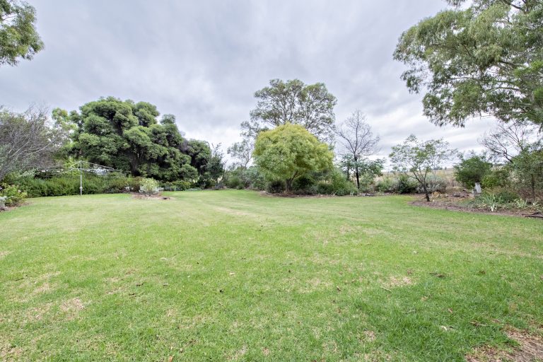 4 bedroom house at 26-28 Montefiores Street, Wellington NSW 2820 - photo 20