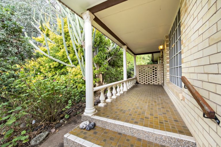 4 bedroom house at 26-28 Montefiores Street, Wellington NSW 2820 - photo 3