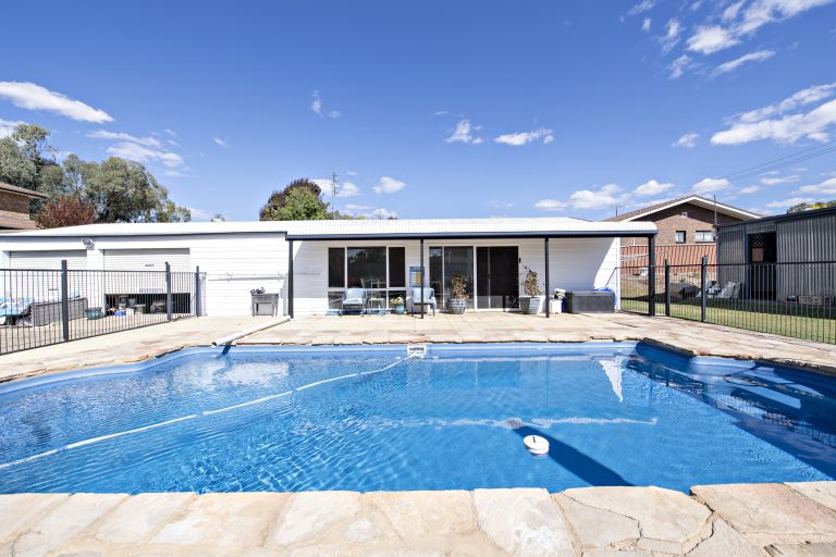 6 bedroom house at 10 Marsh Street, Wellington NSW 2820 - photo 22