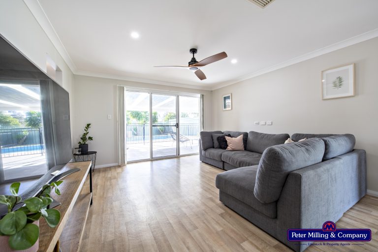 4 bedroom house at 30 Dunheved Circle, Dubbo NSW 2830 - photo 10