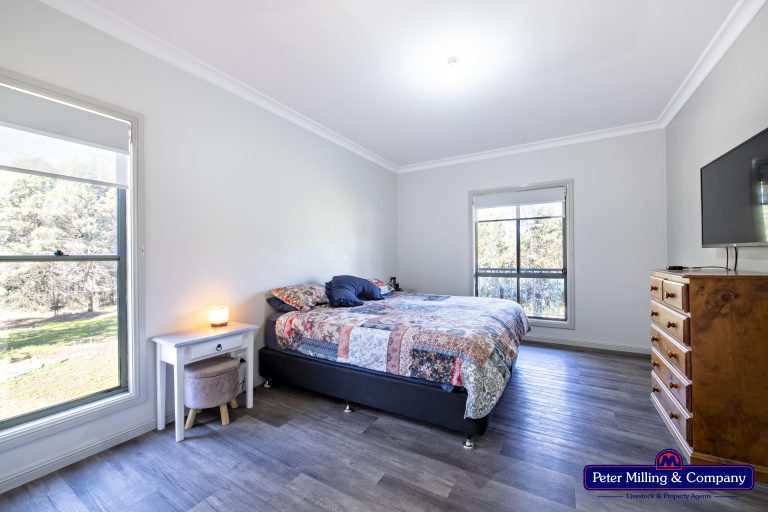 5 bedroom house at 10 Werrigal Street, Wongarbon NSW 2831 - photo 2