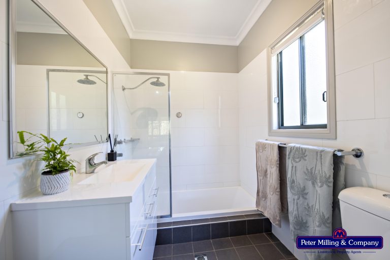 5 bedroom house at 10 Werrigal Street, Wongarbon NSW 2831 - photo 3