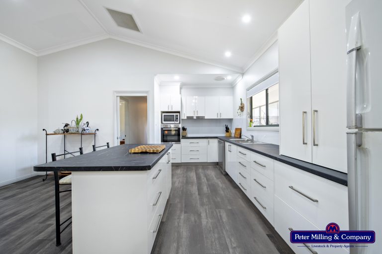 5 bedroom house at 10 Werrigal Street, Wongarbon NSW 2831 - photo 7