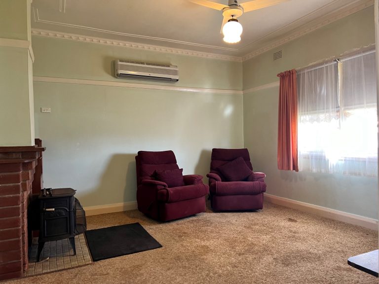 2 bedroom house at 20-22 Parkes Street, Wellington NSW 2820 - photo 3