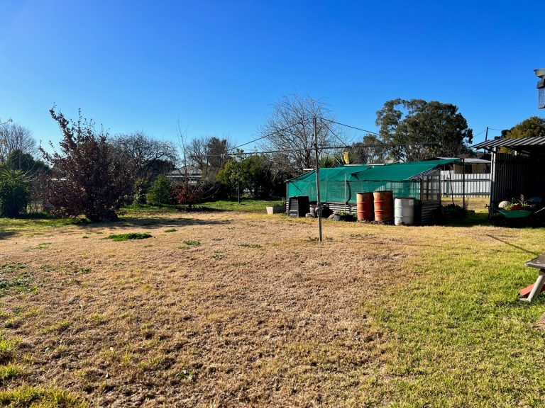 2 bedroom house at 20-22 Parkes Street, Wellington NSW 2820 - photo 8