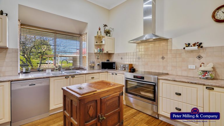 3 bedroom mixed farming property at 416 Arthurville Road, Geurie NSW 2818 - photo 19