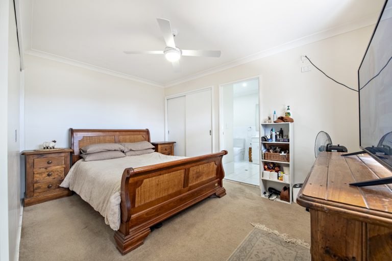 4 bedroom house at 113 Percy Street, Wellington NSW 2820 - photo 3