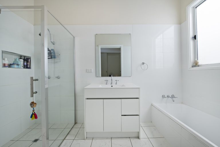 4 bedroom house at 113 Percy Street, Wellington NSW 2820 - photo 8