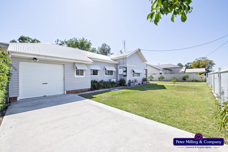 3 bedroom house at 106 Fourth Avenue, Narromine NSW 2821 - photo 15