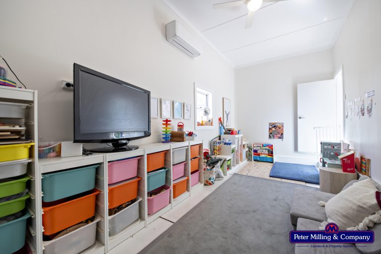3 bedroom house at 106 Fourth Avenue, Narromine NSW 2821 - photo 7