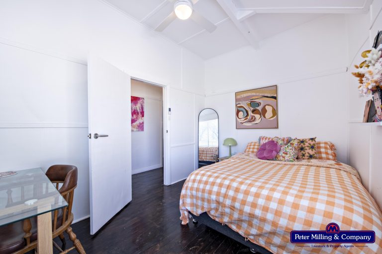 3 bedroom house at 106 Fourth Avenue, Narromine NSW 2821 - photo 9