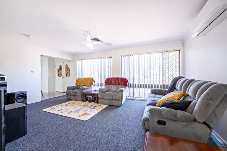 4 bedroom house at 30 Jean Street, Wellington NSW 2820 - photo 5