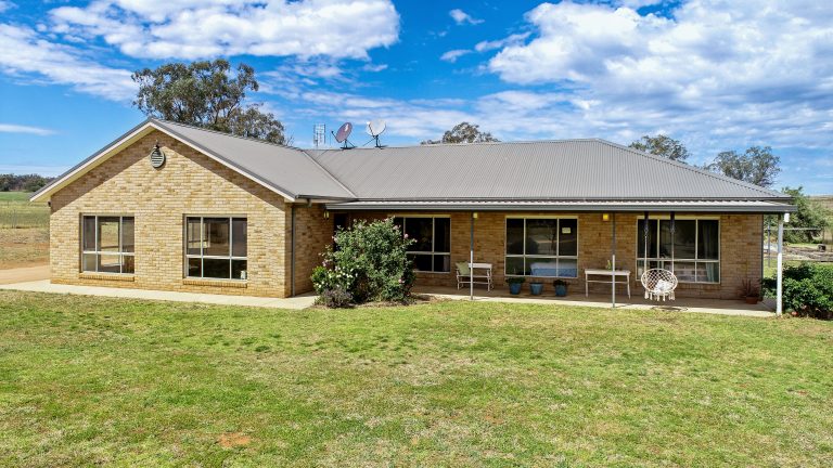 Lifestyle property at 487 Bennetts Road, Wellington NSW 2820 - photo 4