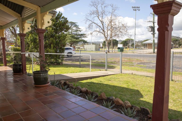 3 bedroom house at 41 Simpson Street, Wellington NSW 2820 - photo 3