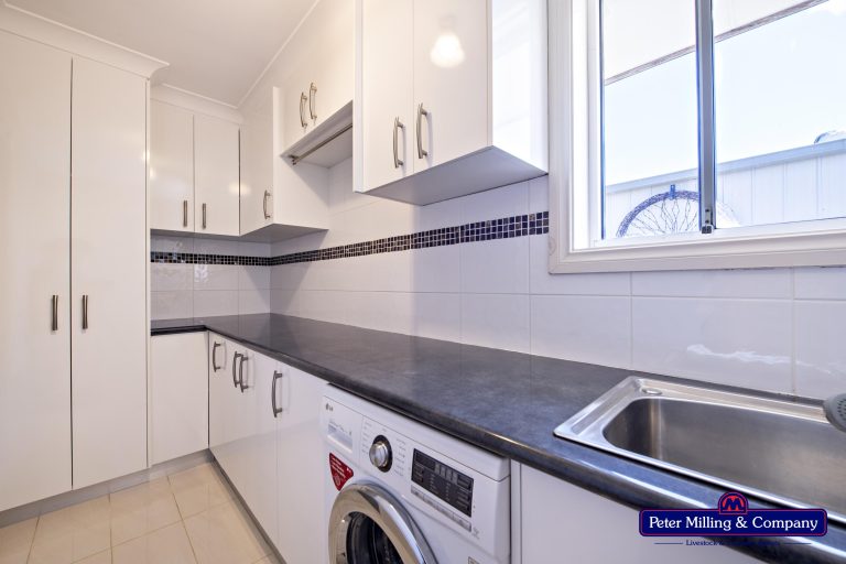 3 bedroom house at 11 Jacqueline Drive, Dubbo NSW 2830 - photo 9