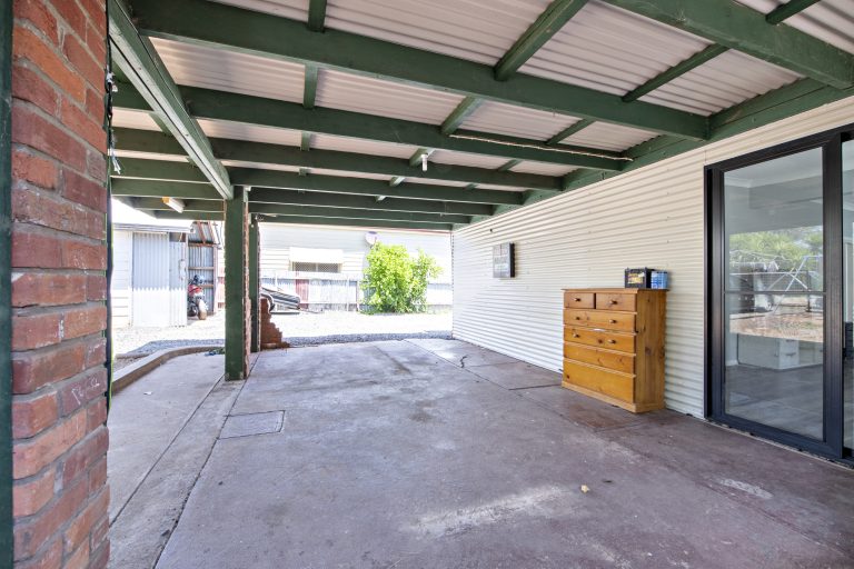 4 bedroom house at 6 Railway Avenue, Wellington NSW 2820 - photo 12