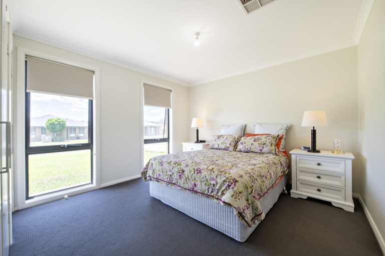 4 bedroom house at 10 King Street, Wellington NSW 2820 - photo 4