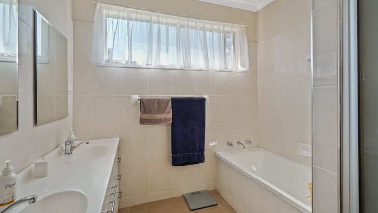 4 bedroom mixed farming property at 490 Pinedene Road, Narromine NSW 2821 - photo 28