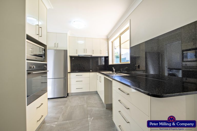 3 bedroom house at 5 Grevillea Close, Dubbo NSW 2830 - photo 3