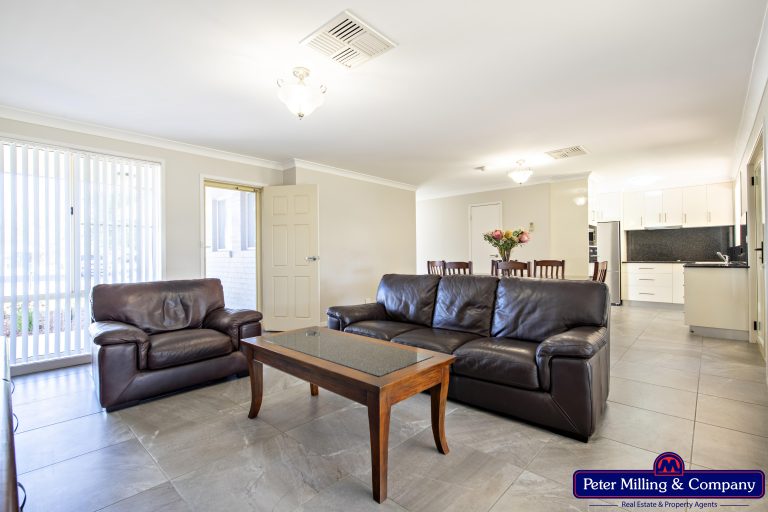 3 bedroom house at 5 Grevillea Close, Dubbo NSW 2830 - photo 4