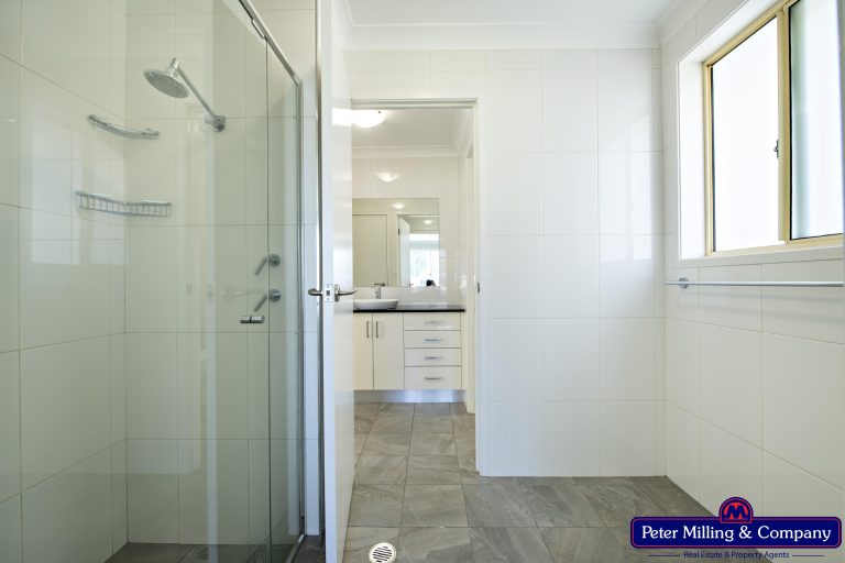 3 bedroom house at 5 Grevillea Close, Dubbo NSW 2830 - photo 8