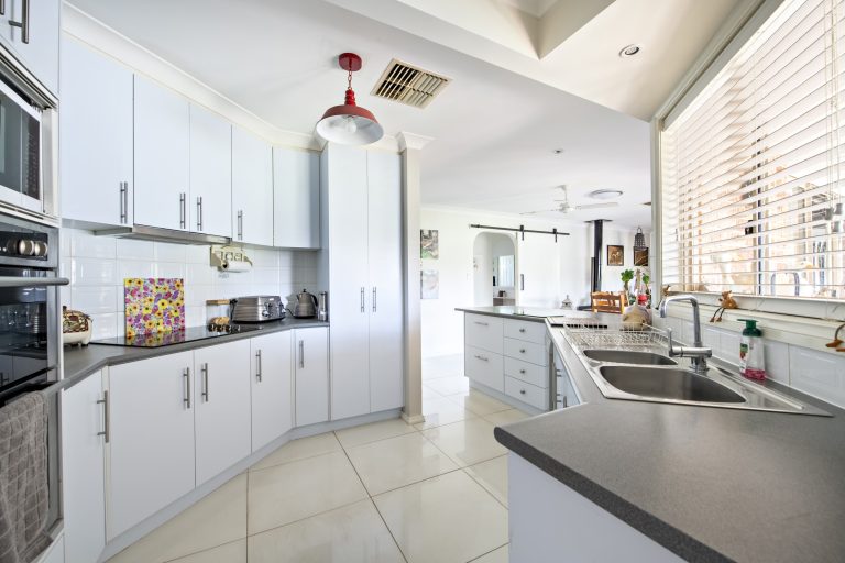 4 bedroom house at 3 Casuarina Close, Wellington NSW 2820 - photo 9