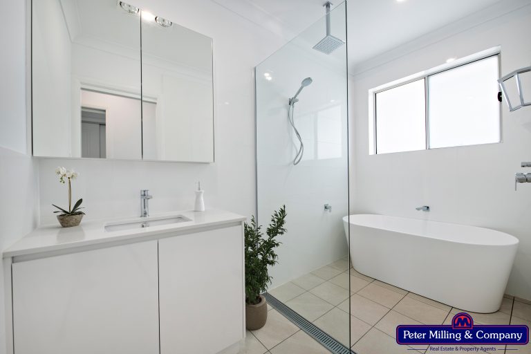 4 bedroom house at 19 Current Court, Dubbo NSW 2830 - photo 4
