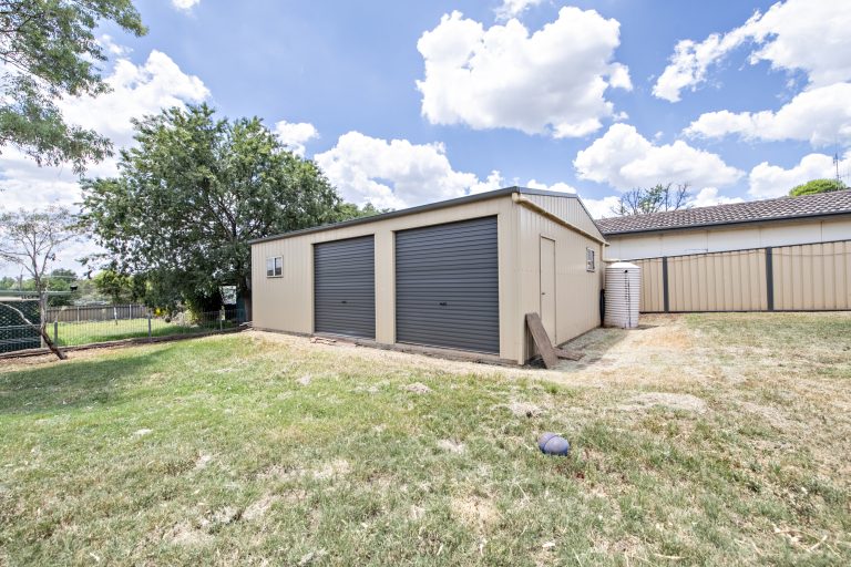 6 bedroom house at 22-24 Marsh Street, Wellington NSW 2820 - photo 17